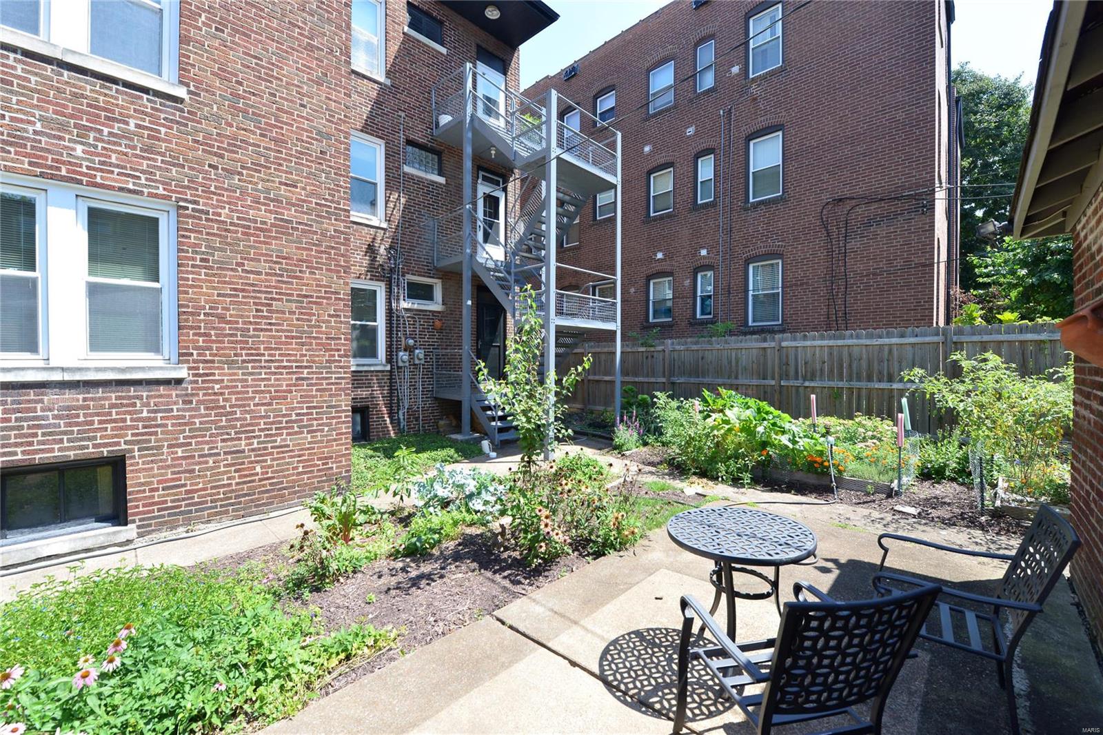 6318 South Rosebury Condo - Residential Lease