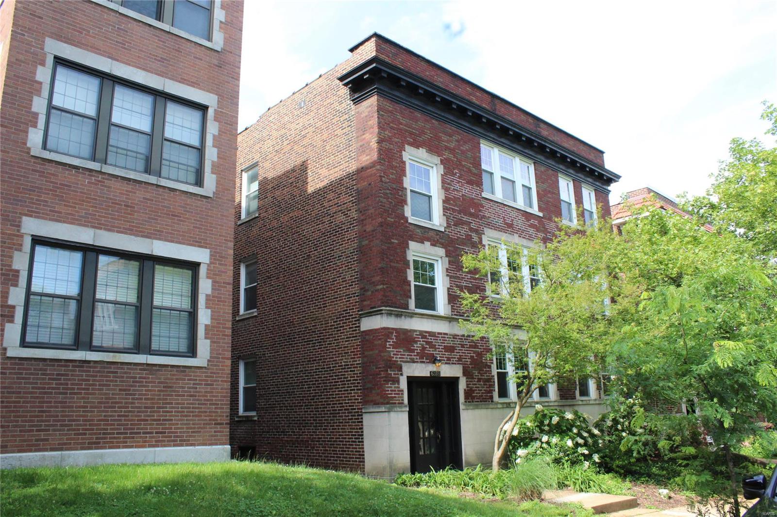 6318 South Rosebury Condo - Residential Lease