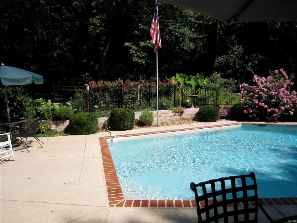 Huntleigh Manor - Residential