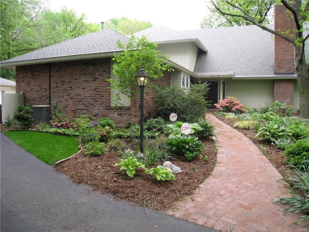 Huntleigh Manor - Residential