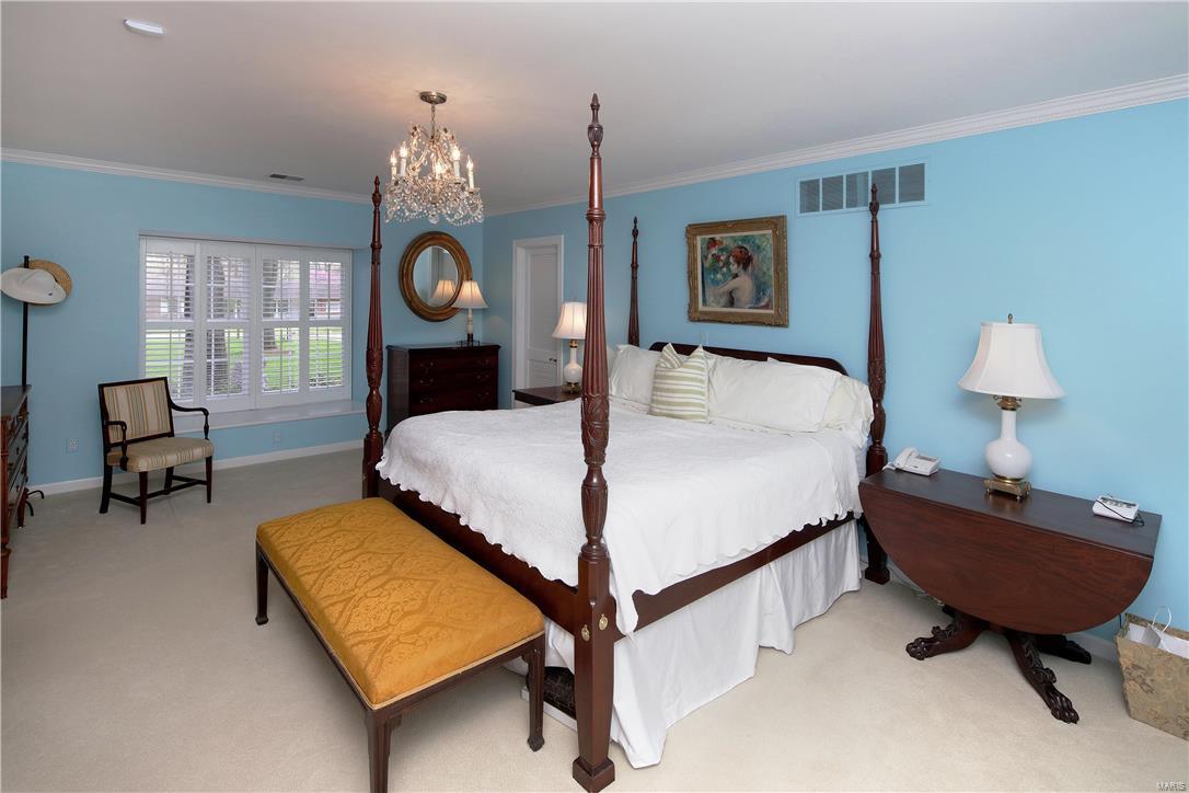 Huntleigh Manor - Residential