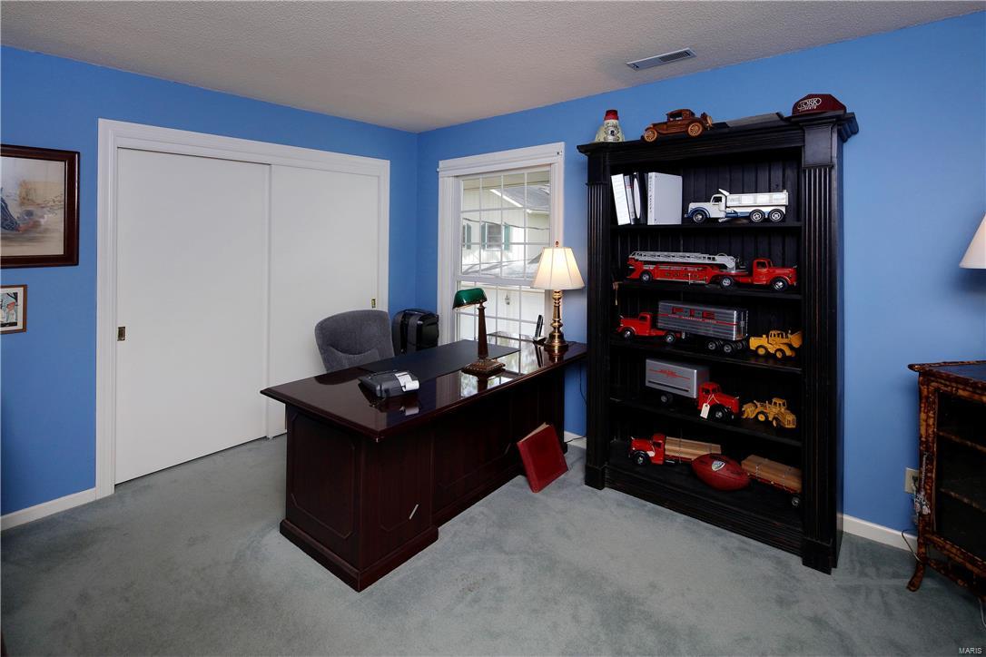 Huntleigh Manor - Residential