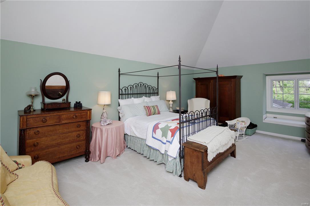 Huntleigh Manor - Residential