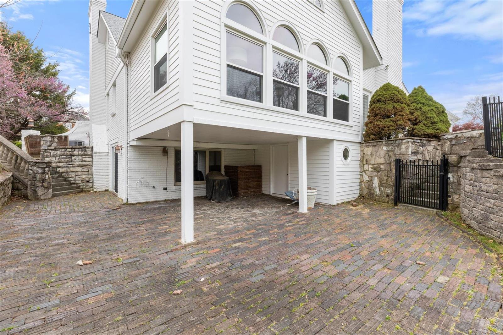 Barrington Place - Residential