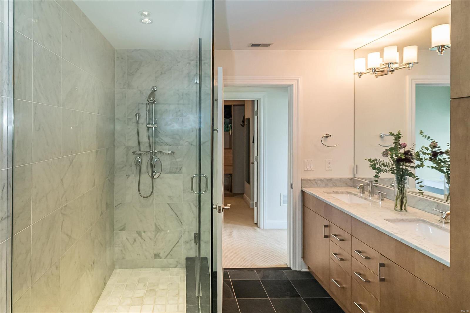 Park Plaza - Residential Lease