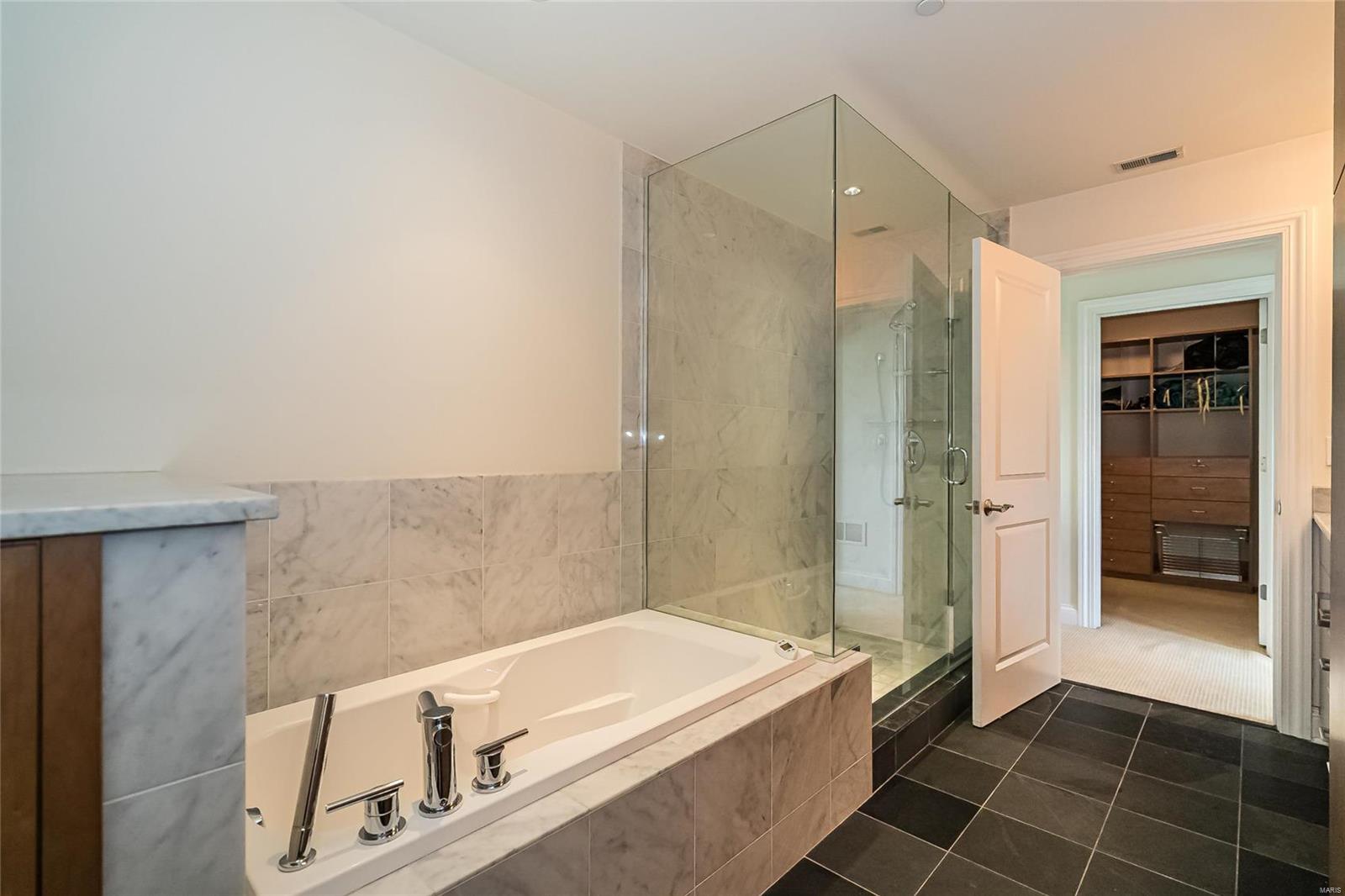 Park Plaza - Residential Lease