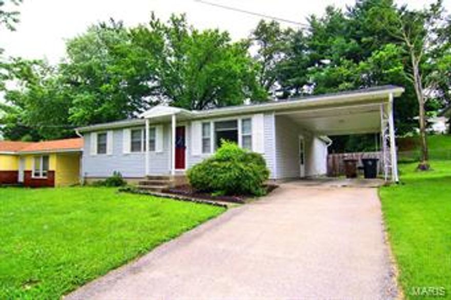 Super cute 2 bedroom, 1.5 bath home. Seller can easily turn back to 3 bedrooms with acceptable offer. Kitchen opens to large family room that looks out to an in-ground pool that is surrounded by custom stamped concrete and a large deck. Home has beautiful hardwood flooring and several updates such as roof, gutters, and pool liner. If you like to entertain, inside or outside, this is the house for you!