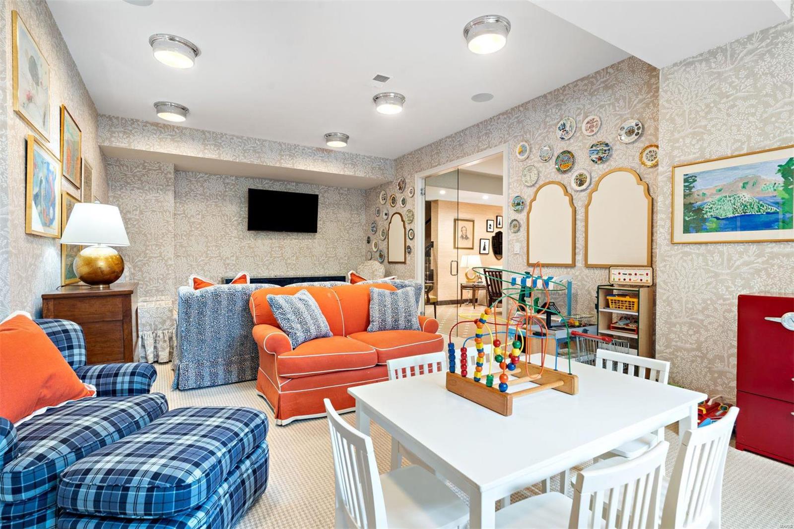 ELSA PLACE - Residential