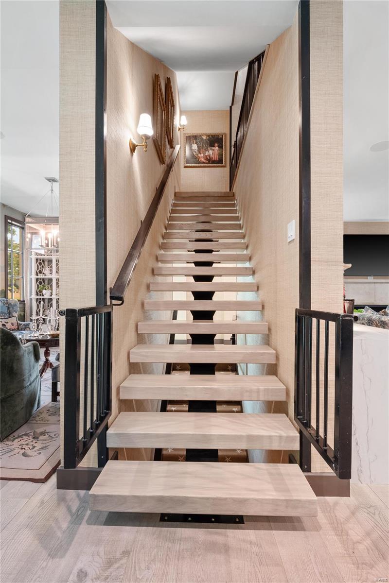 ELSA PLACE - Residential