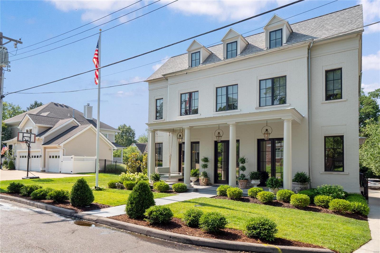 ELSA PLACE - Residential