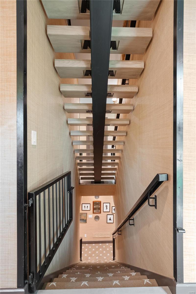 ELSA PLACE - Residential