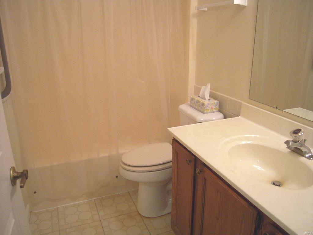 Glendale Gardens Condo - Residential