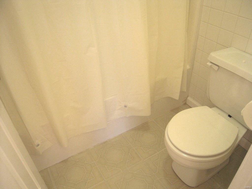 Glendale Gardens Condo - Residential