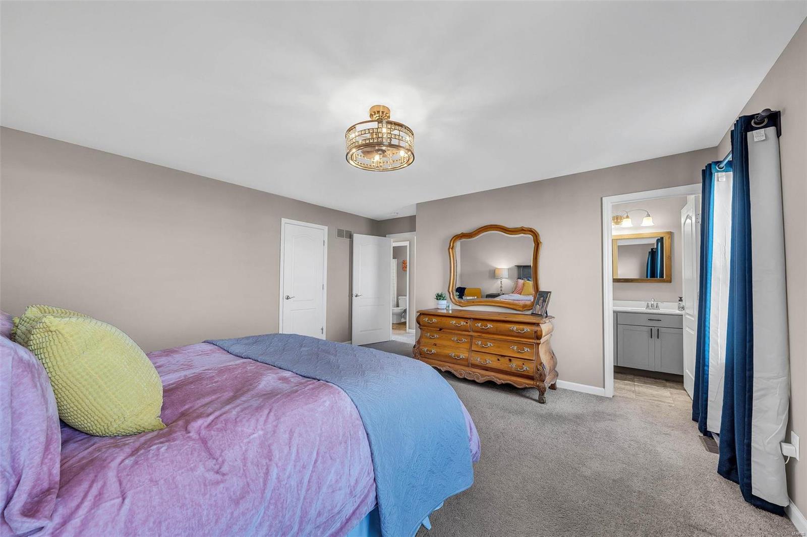 Charlestowne Place #7 - Residential