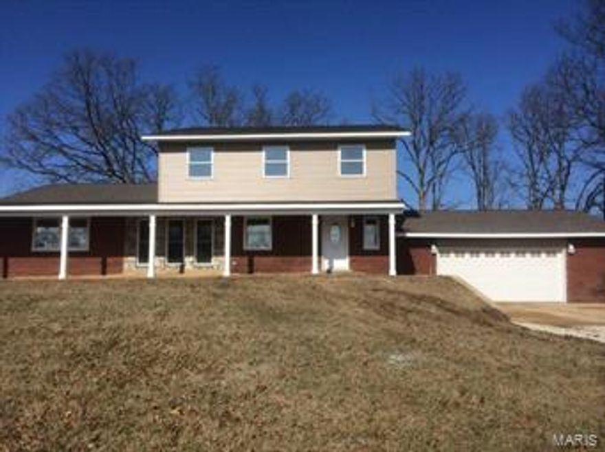 Just like new! Priced to sell Fast! Must See! 5 bed/2 bath home 3,766 +/- Sq. ft. 2 Car attached garage on a nice corner lot just on the outskirts of St. James. Home has been totally renovated and is move in ready! New Stainless Steal appliances which includes, Fridge, Stove, dishwasher, microwave, washer & dryer. New hardwood, tile, & carpet through out the entire home. Home is ready for you to start moving in, do not let this one slip by call today!