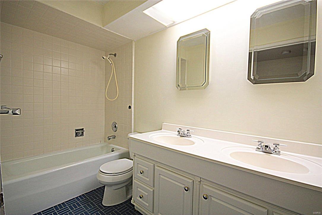 Meadowbrook Country Club - Residential Lease