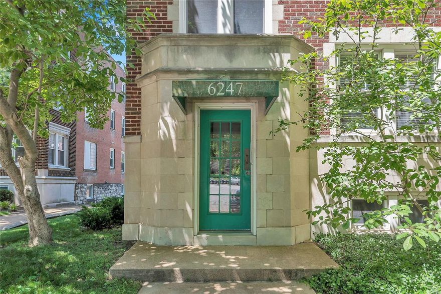 New Price! Can't beat the value here. What a location!  An Absolutely Lovely First Floor Condo! Wash Univ.Students & Medical Personnel will love it. A foyer with large closet greets all who enter. Then comes the Extraordinary kitchen with new garbage disposal and microwave. A full size refrigerator, dishwasher, and nice gas range are surrounded by a large pantry, custom cabinetry, and beautiful granite counters and Breakfast Bar. Living Rm/Dining Combo! The large Master Bedroom has 2 closets and a magnificent private master bathroom. The Guest bedroom also has it's own private entry into a lovely bathroom. Main Floor washer/dryer. The large, lighted covered deck off the LR, allows for a quiet retreat and leads to the private garage with opener. Basement storage!  Walk to dining/ shopping in the DeMun area, Head to Wash U. for Class! Enjoy a movie at HiPointe Theater.  Close to Clayton, Forest Park & Zoo. (Condo fees are paid quarterly at $558.) Location: City, Ground Level