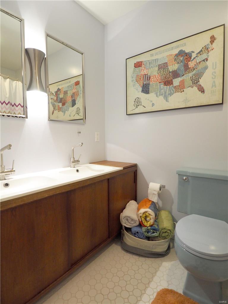 August Chouteau Estate - Residential