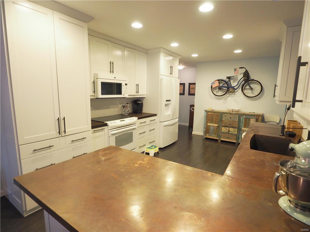August Chouteau Estate - Residential