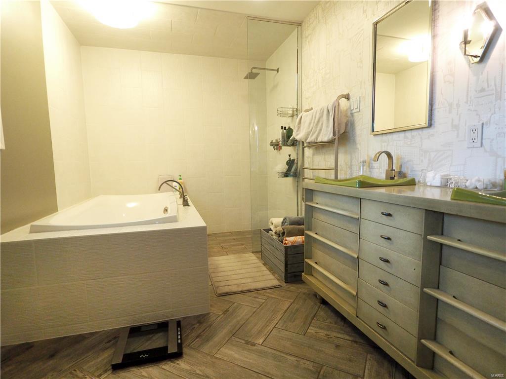 August Chouteau Estate - Residential