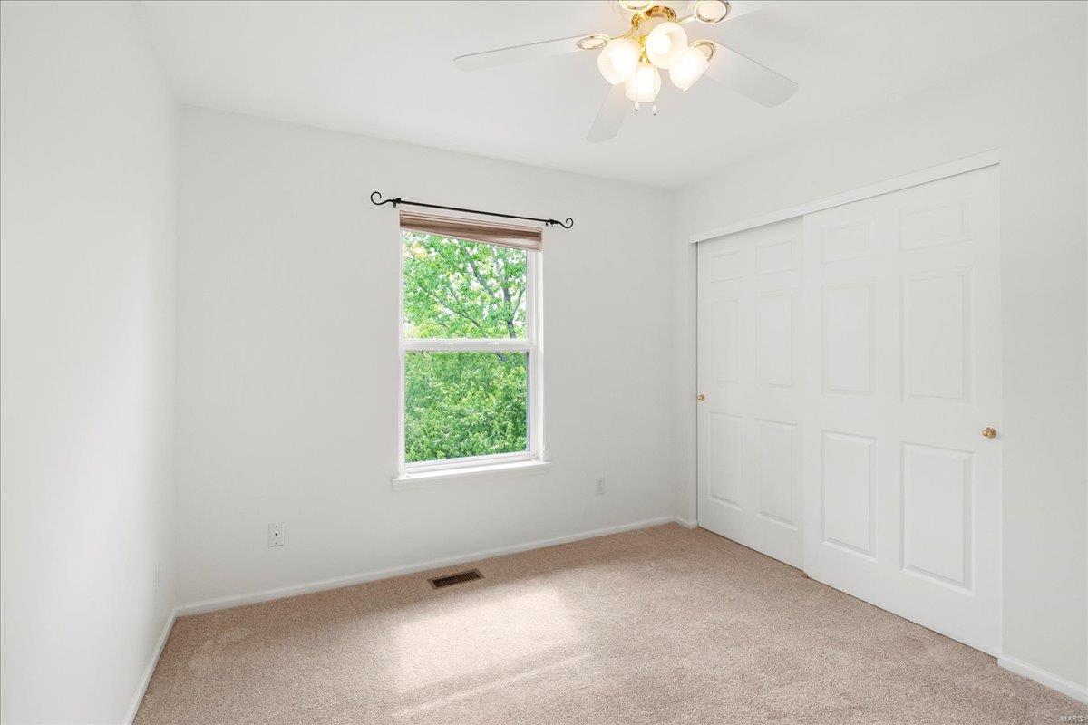 Fenton, Missouri 63026, United States, 4 Bedrooms Bedrooms, ,3 BathroomsBathrooms,Residential,Pending,116523