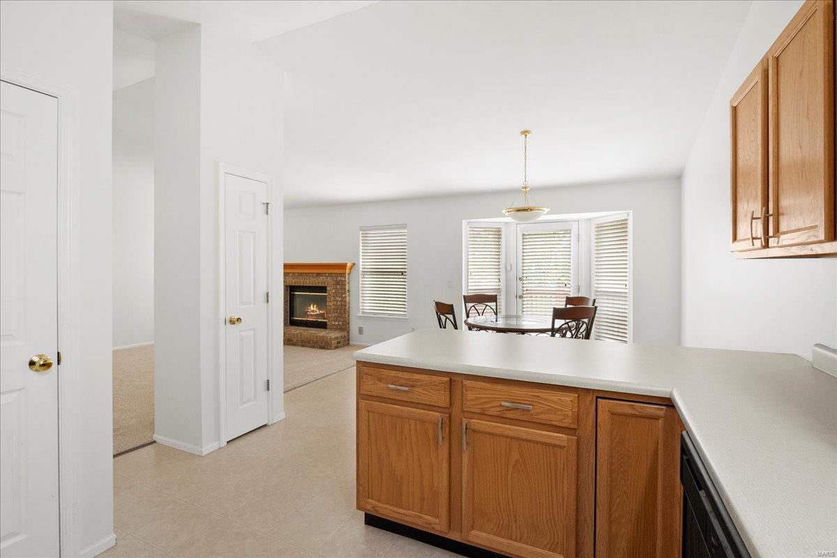 Fenton, Missouri 63026, United States, 4 Bedrooms Bedrooms, ,3 BathroomsBathrooms,Residential,Pending,116523