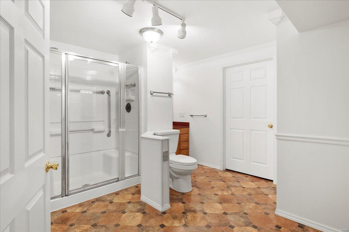 Fenton, Missouri 63026, United States, 4 Bedrooms Bedrooms, ,3 BathroomsBathrooms,Residential,Pending,116523