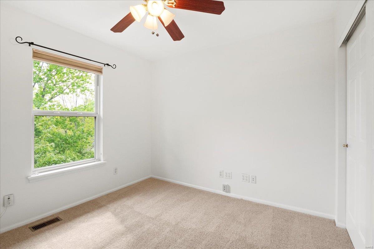 Fenton, Missouri 63026, United States, 4 Bedrooms Bedrooms, ,3 BathroomsBathrooms,Residential,Pending,116523