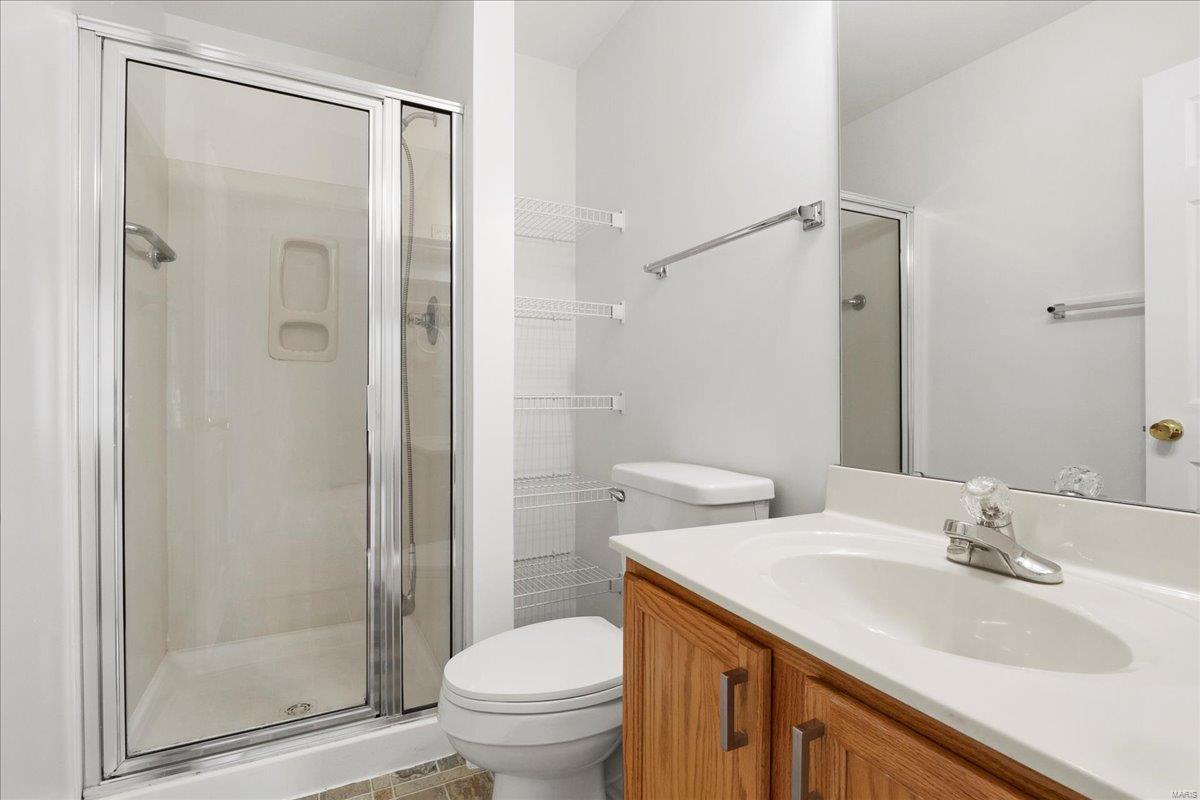 Fenton, Missouri 63026, United States, 4 Bedrooms Bedrooms, ,3 BathroomsBathrooms,Residential,Pending,116523