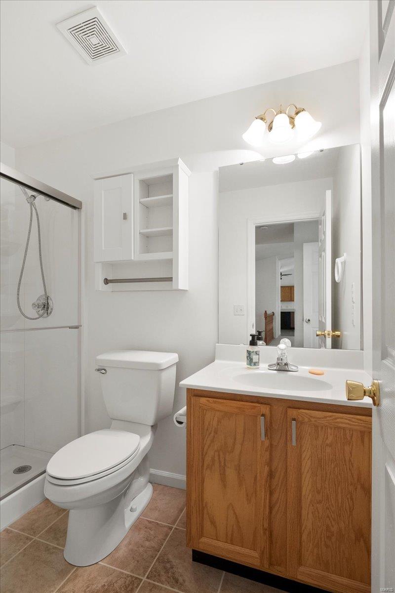 Fenton, Missouri 63026, United States, 4 Bedrooms Bedrooms, ,3 BathroomsBathrooms,Residential,Pending,116523