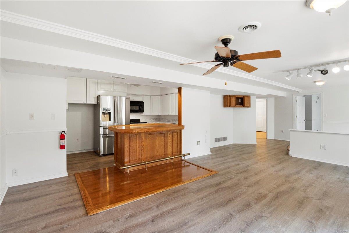 Fenton, Missouri 63026, United States, 4 Bedrooms Bedrooms, ,3 BathroomsBathrooms,Residential,Pending,116523