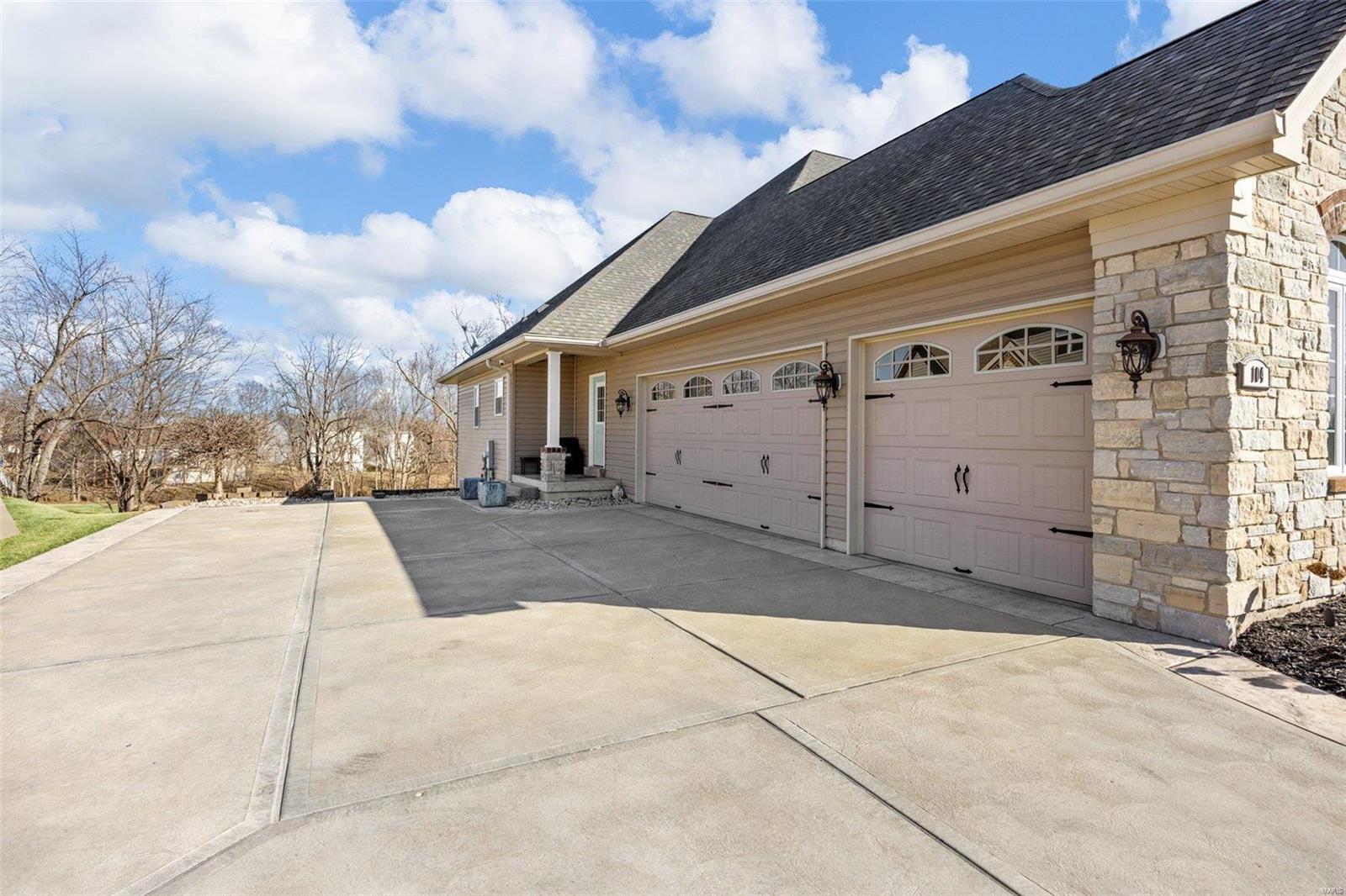 Enclave At Sunnybrook - Residential