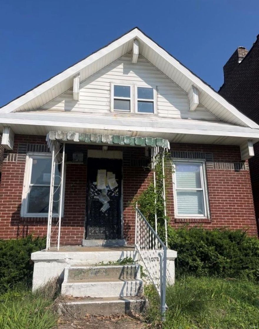 2 bed 1 bath home ready for a new owner SpecialListingConditions: Foreclosure