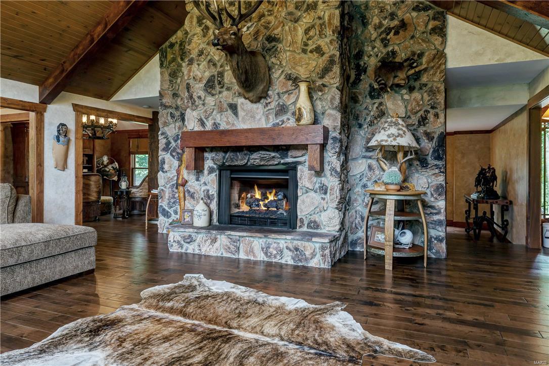 John Wolfs Partition - Residential