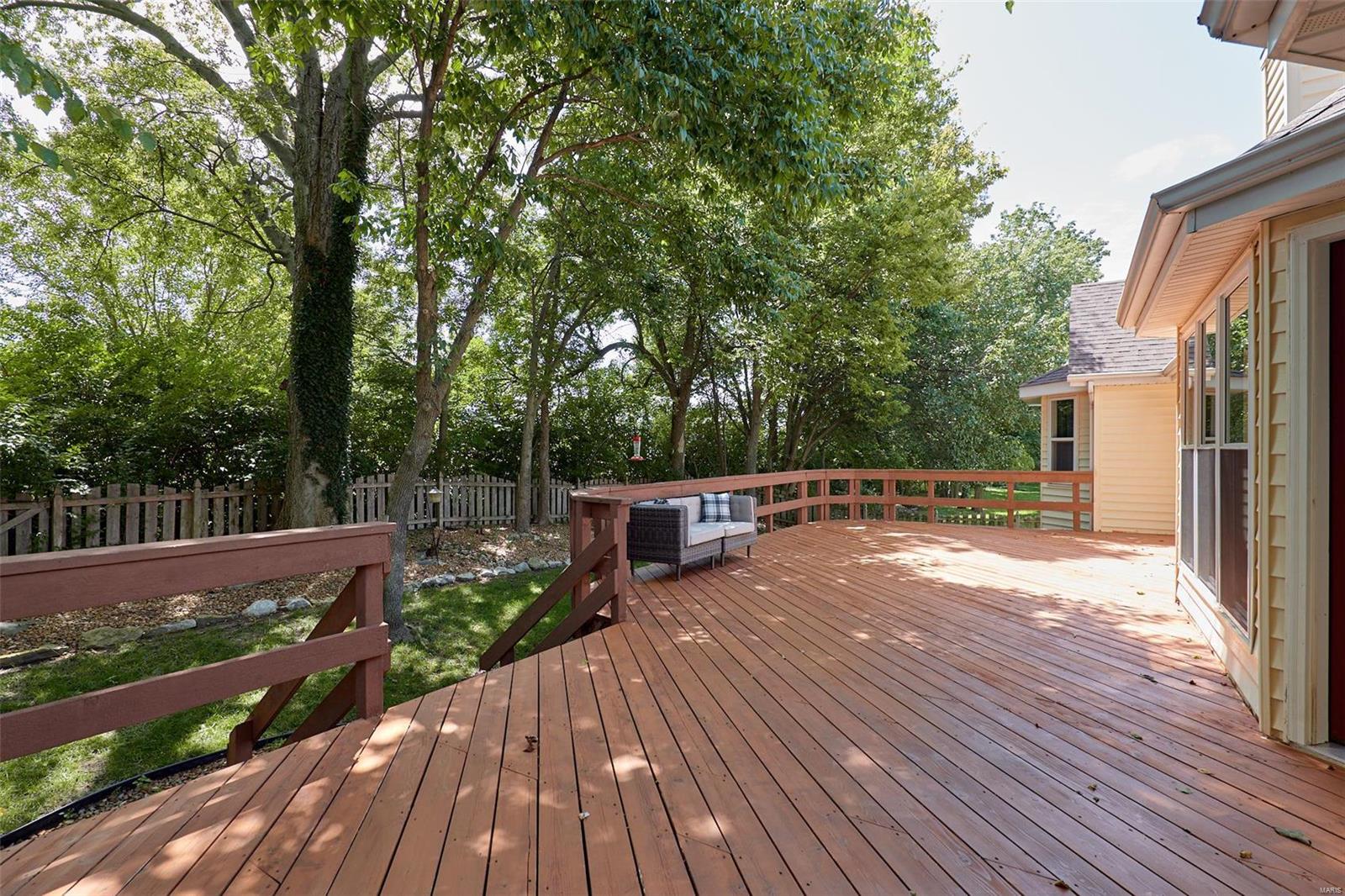 Twin Chimneys - Residential