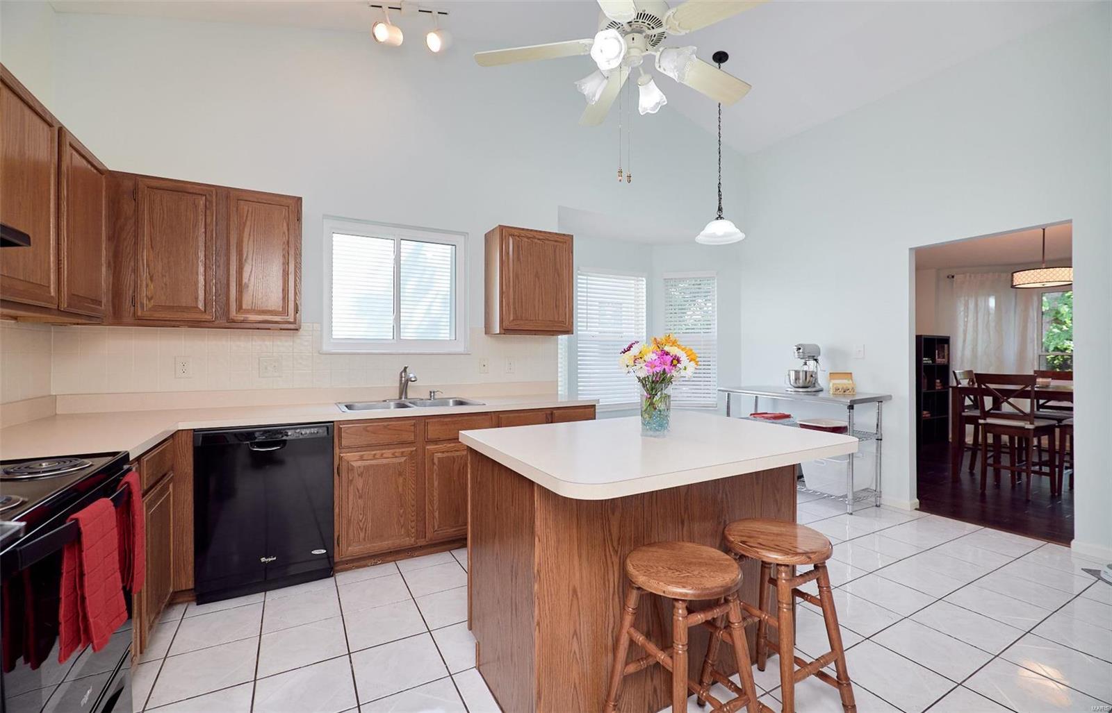 Twin Chimneys - Residential