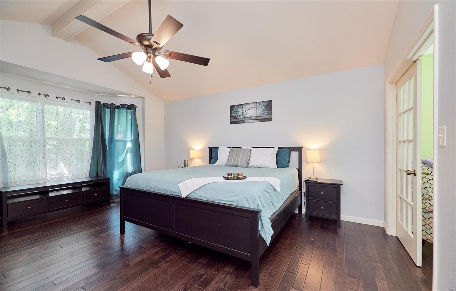 Twin Chimneys - Residential