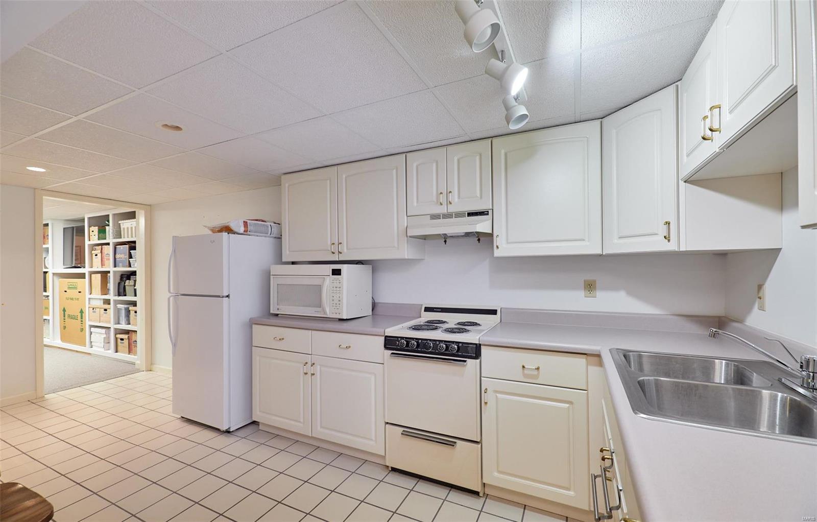 Twin Chimneys - Residential