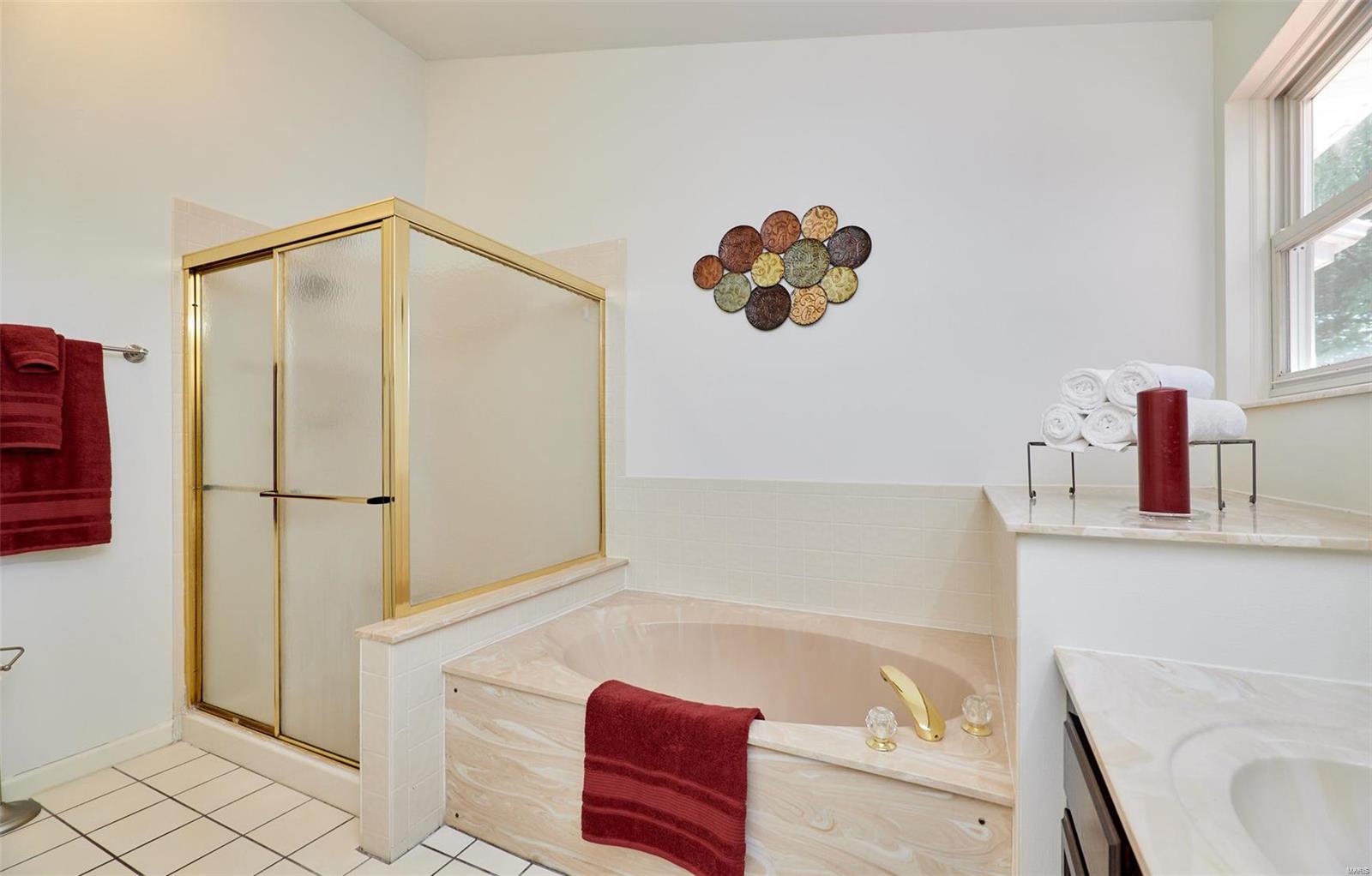 Twin Chimneys - Residential