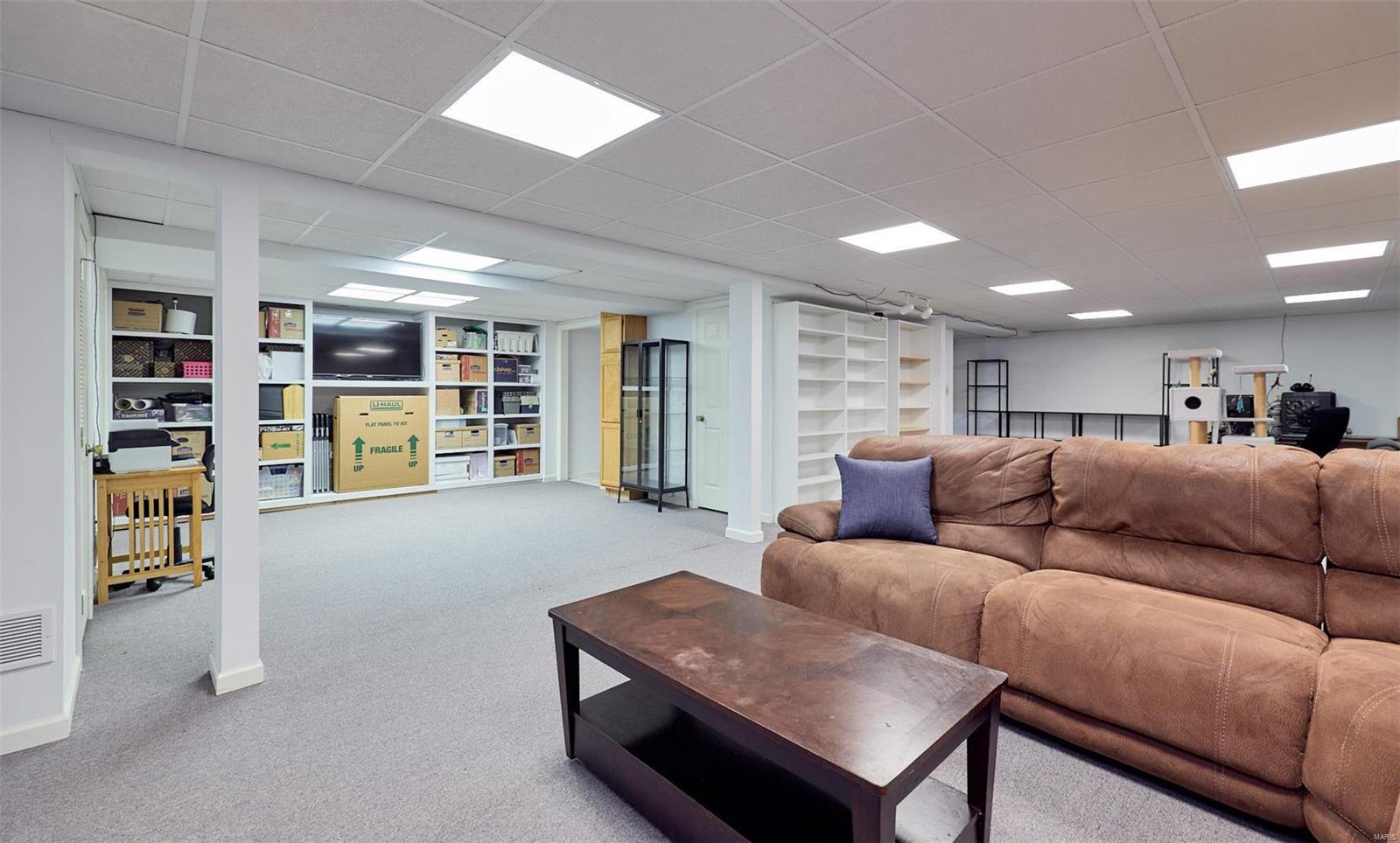 Twin Chimneys - Residential