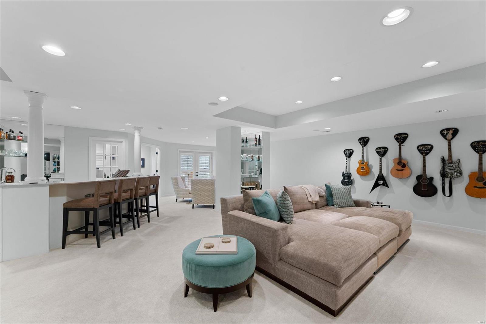 Kingspointe 2B - Residential