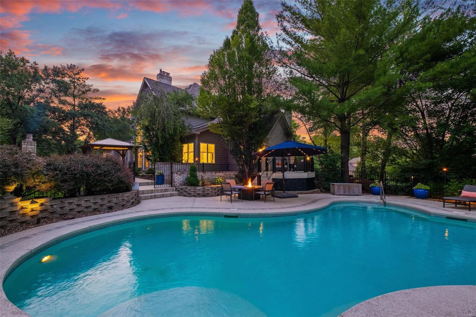 Kingspointe 2B - Residential