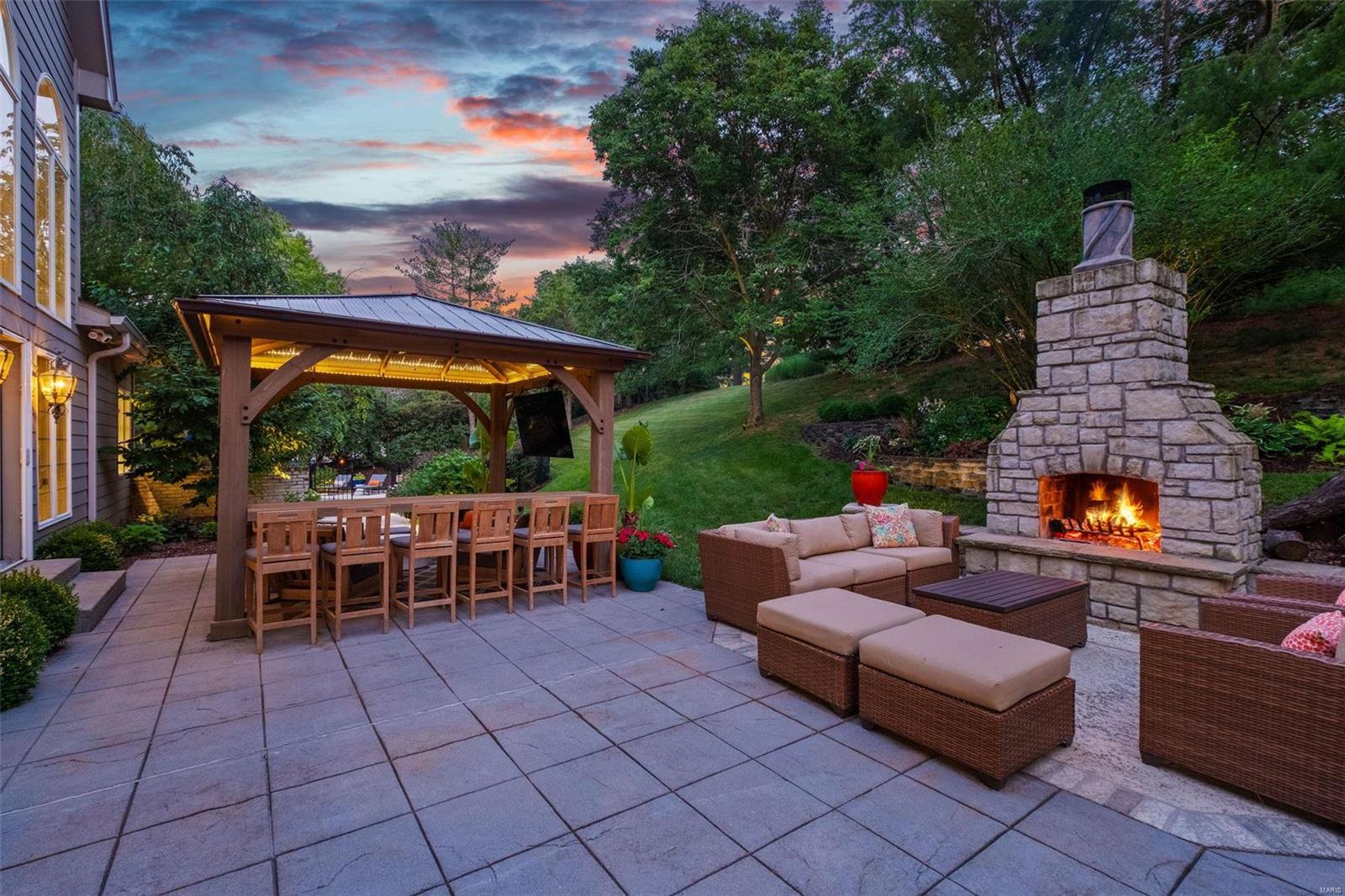 Kingspointe 2B - Residential