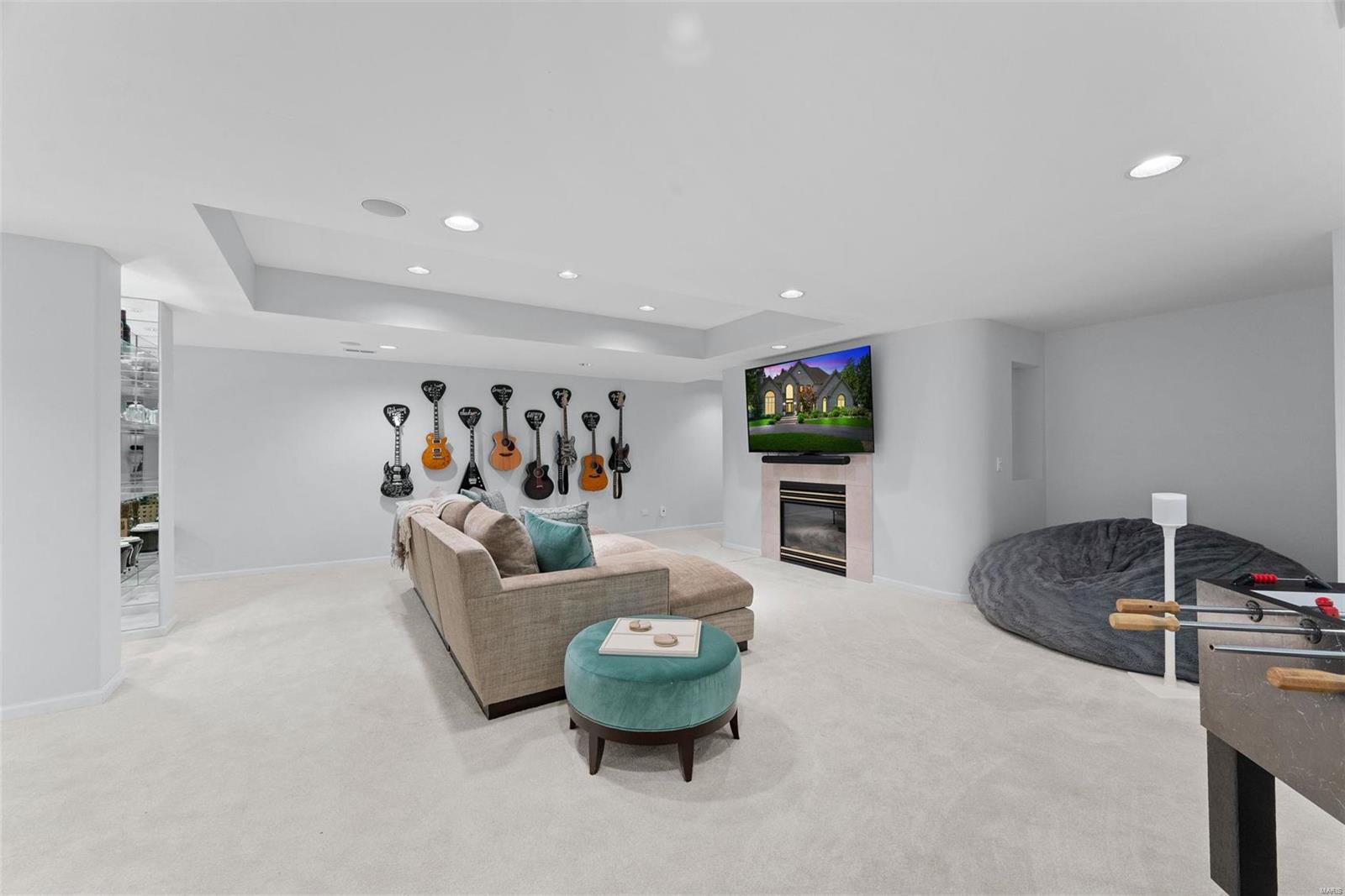 Kingspointe 2B - Residential