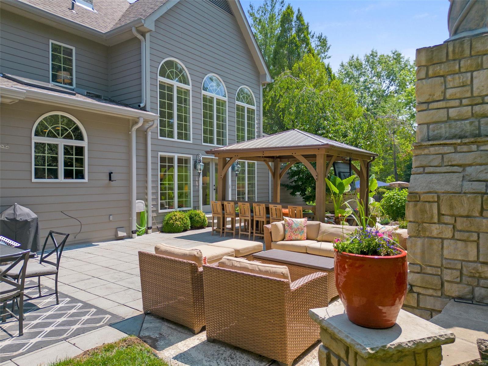 Kingspointe 2B - Residential