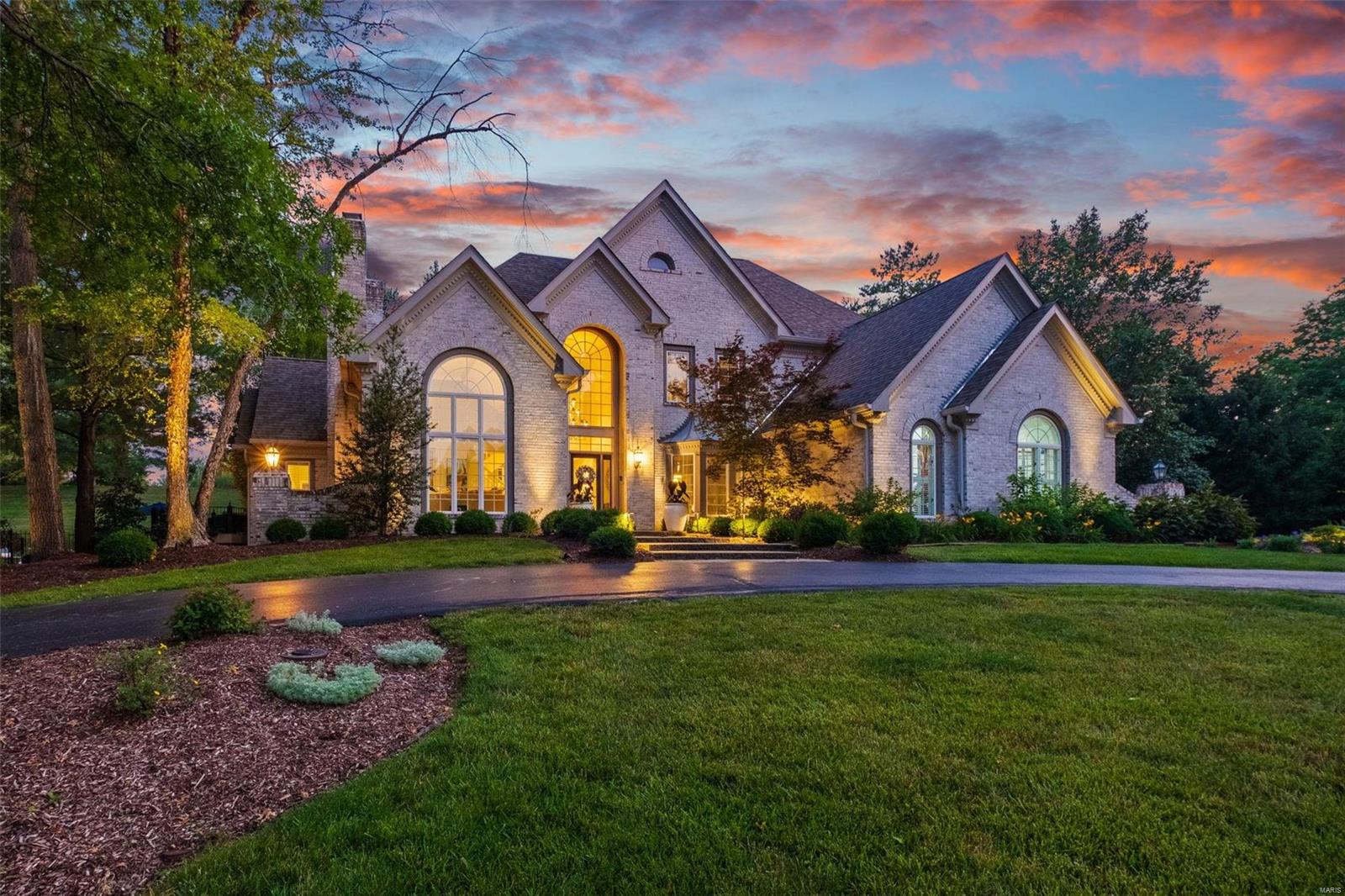 Kingspointe 2B - Residential