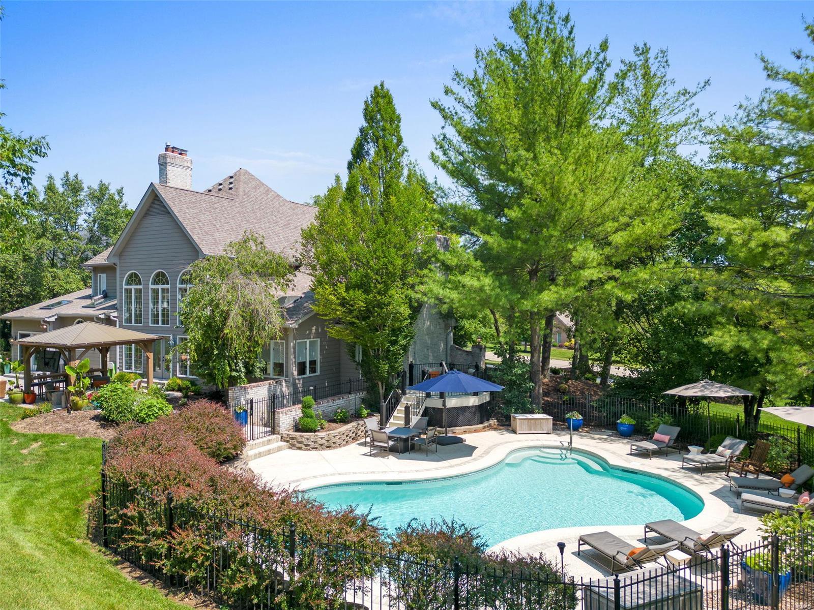 Kingspointe 2B - Residential