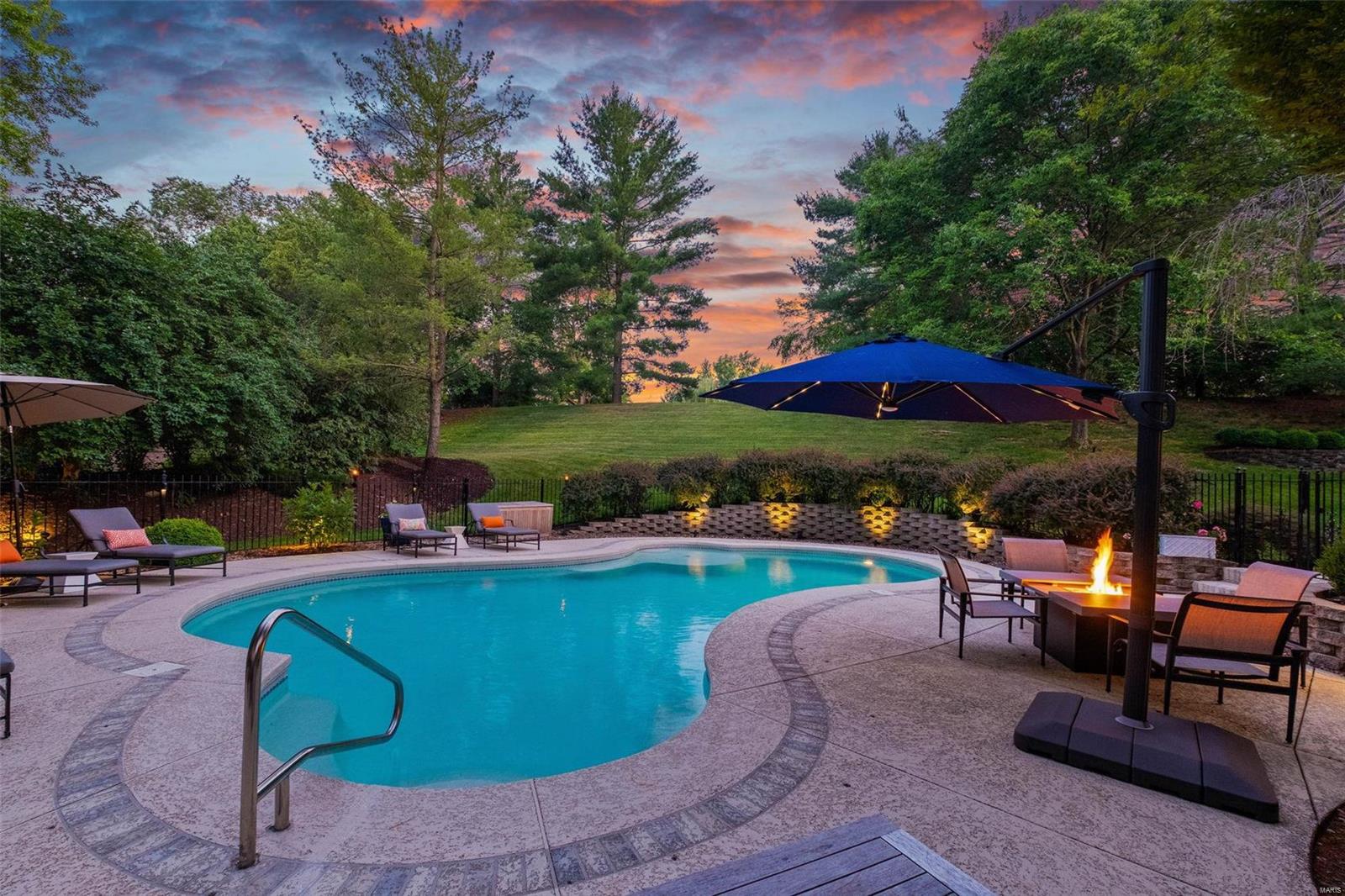 Kingspointe 2B - Residential