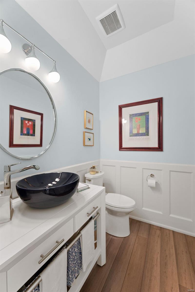 Kingspointe 2B - Residential