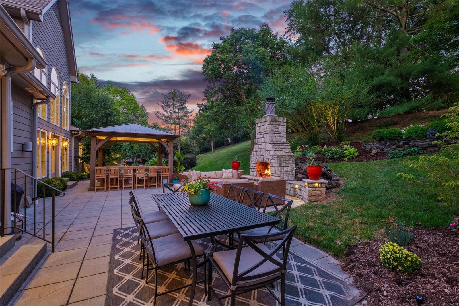 Kingspointe 2B - Residential